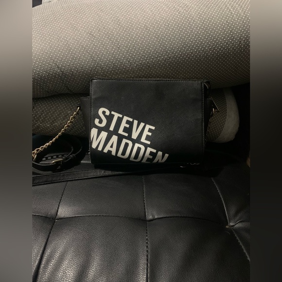 Steve Madden Black Crossbody - Picture 1 of 3
